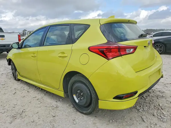 JTNKARJE6JJ559838 2018 TOYOTA COROLLA - Image 2