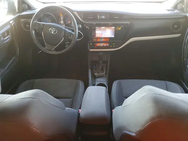 JTNKARJE6JJ561847 2018 TOYOTA COROLLA - Image 8