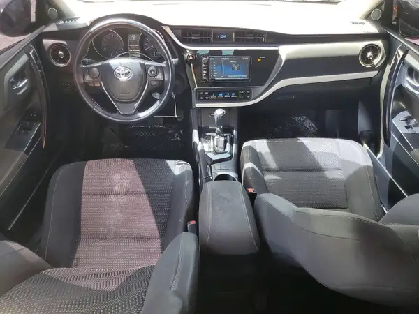 JTNKARJE6JJ562562 2018 TOYOTA COROLLA - Image 8