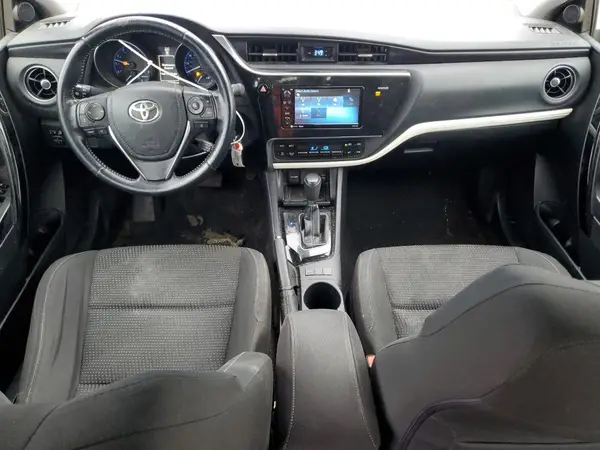 JTNKARJE6JJ564165 2018 TOYOTA COROLLA - Image 8