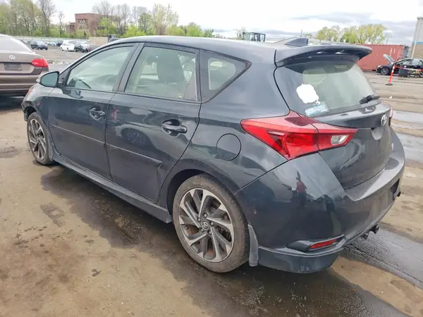 JTNKARJE6JJ564490 2018 TOYOTA COROLLA - Image 2