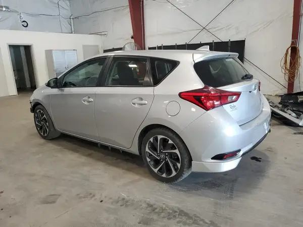JTNKARJE6JJ564697 2018 TOYOTA COROLLA - Image 2