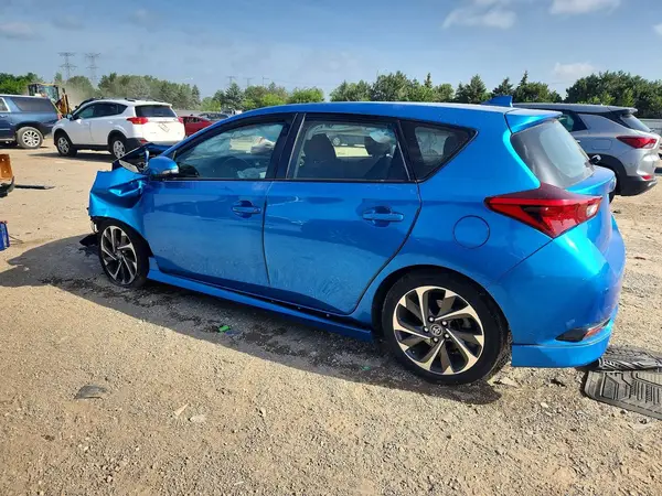 JTNKARJE6JJ564814 2018 TOYOTA COROLLA - Image 2