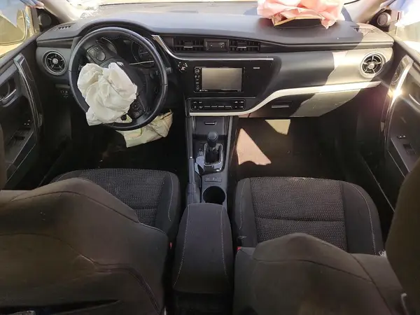 JTNKARJE6JJ564814 2018 TOYOTA COROLLA - Image 8