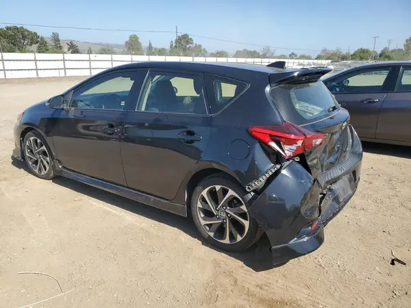 JTNKARJE6JJ565607 2018 TOYOTA COROLLA - Image 2
