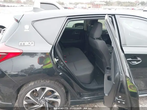 JTNKARJE6JJ566255 2018 TOYOTA COROLLA - Image 8