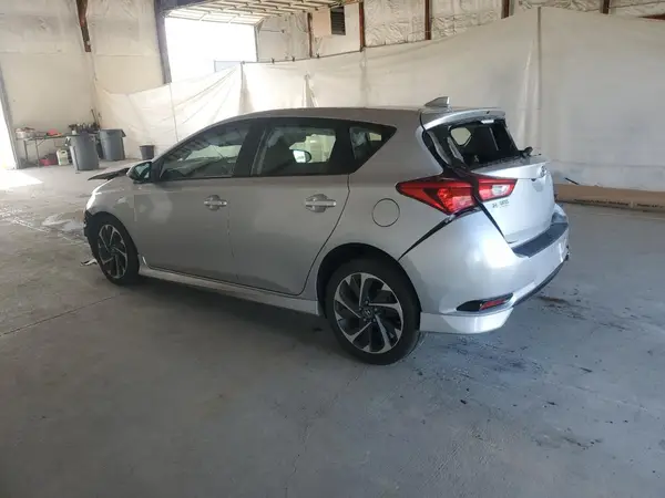 JTNKARJE6JJ567003 2018 TOYOTA COROLLA - Image 2