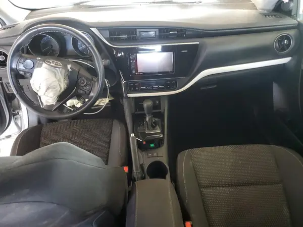 JTNKARJE6JJ567003 2018 TOYOTA COROLLA - Image 8