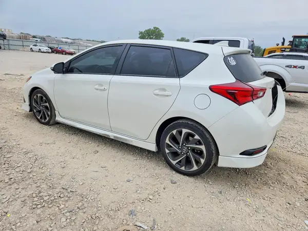 JTNKARJE6JJ567910 2018 TOYOTA COROLLA - Image 2
