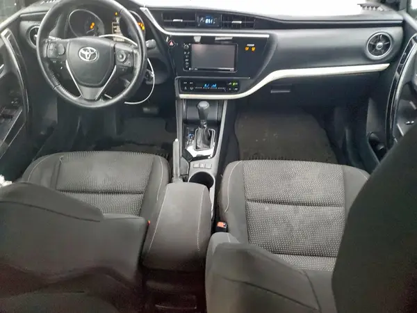 JTNKARJE6JJ568068 2018 TOYOTA COROLLA - Image 8
