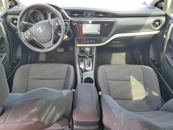 JTNKARJE6JJ568328 2018 TOYOTA COROLLA - Image 8