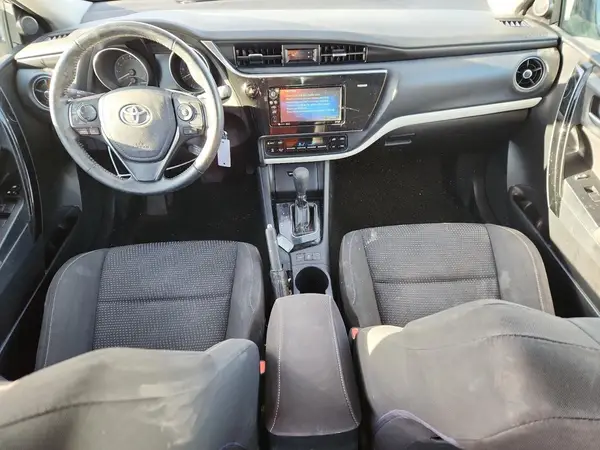 JTNKARJE6JJ568748 2018 TOYOTA COROLLA - Image 8