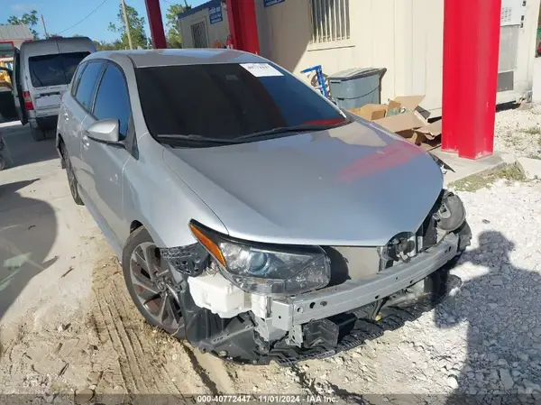 JTNKARJE6JJ569012 2018 TOYOTA COROLLA - Image 1