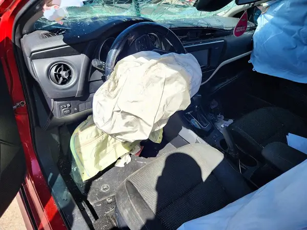 JTNKARJE6JJ572752 2018 TOYOTA COROLLA - Image 8