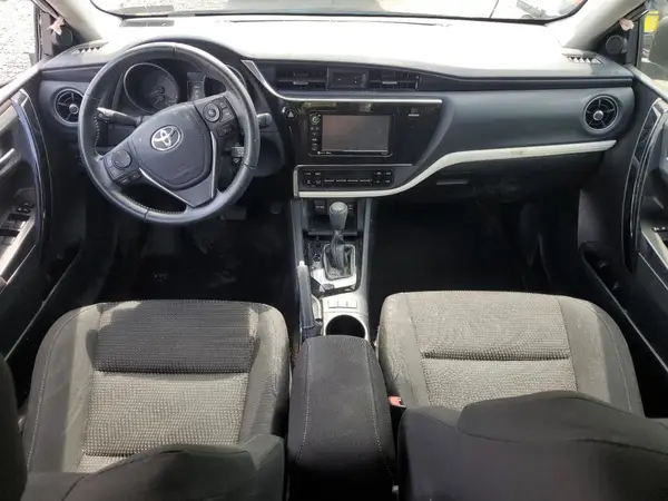 JTNKARJE6JJ573867 2018 TOYOTA COROLLA - Image 8