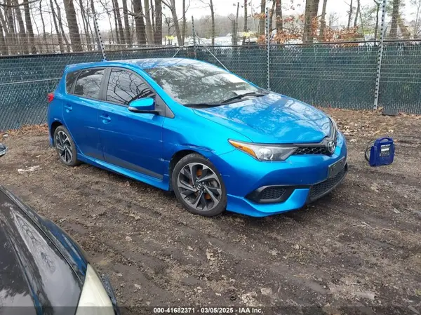 JTNKARJE6JJ575666 2018 TOYOTA COROLLA - Image 1
