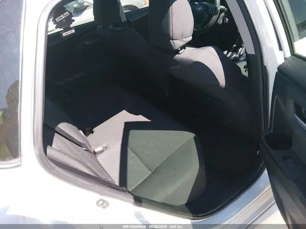 JTNKARJE6JJ576042 2018 TOYOTA COROLLA - Image 8