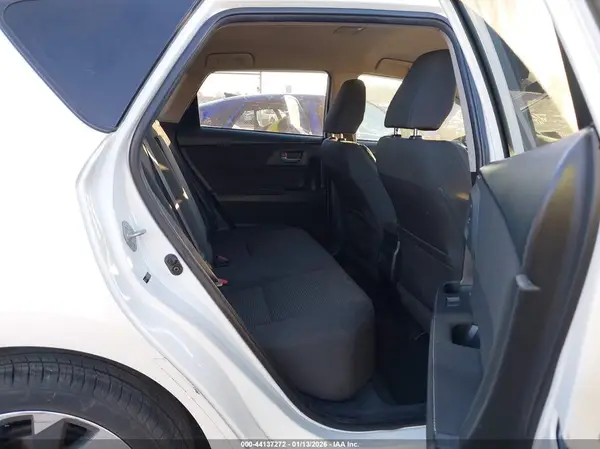 JTNKARJE6JJ576297 2018 TOYOTA COROLLA - Image 8