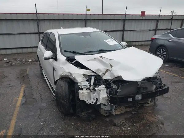 JTNKARJE7HJ526714 2017 TOYOTA COROLLA - Image 1