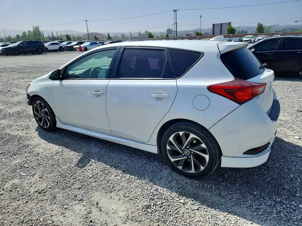 JTNKARJE7HJ533453 2017 TOYOTA COROLLA - Image 2