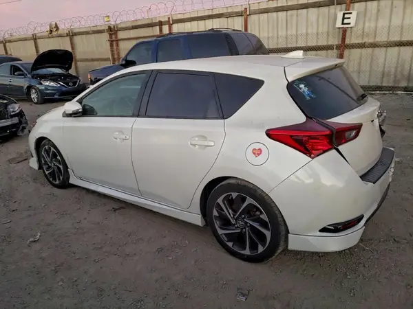 JTNKARJE7HJ546834 2017 TOYOTA COROLLA - Image 2