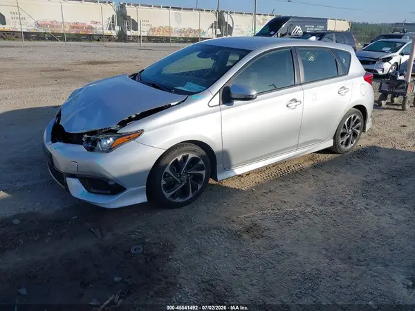 JTNKARJE7HJ547112 2017 TOYOTA COROLLA - Image 2