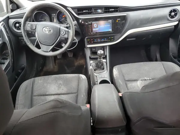 JTNKARJE7JJ553059 2018 TOYOTA COROLLA - Image 8