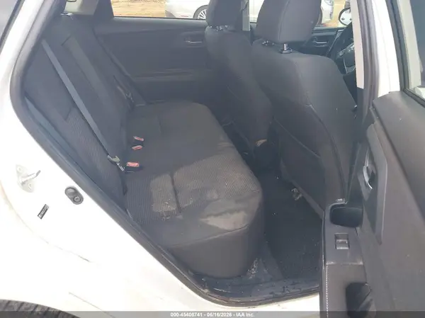 JTNKARJE7JJ555202 2018 TOYOTA COROLLA - Image 8