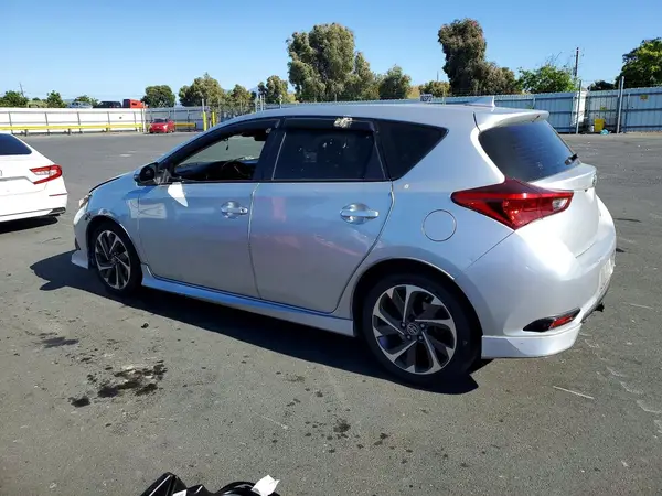 JTNKARJE7JJ557094 2018 TOYOTA COROLLA - Image 2