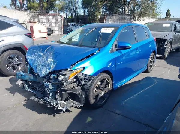 JTNKARJE7JJ558892 2018 TOYOTA COROLLA - Image 2