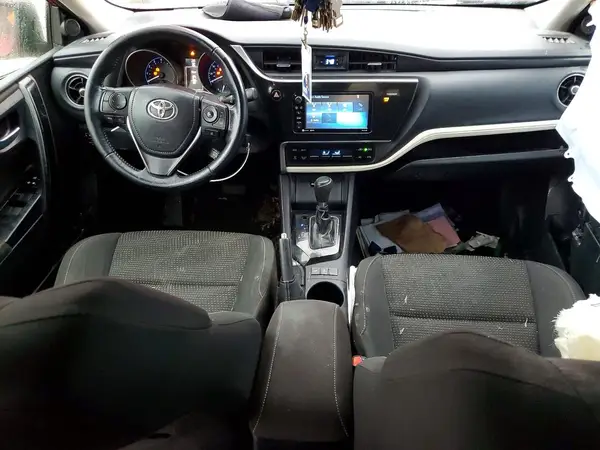 JTNKARJE7JJ559041 2018 TOYOTA COROLLA - Image 8