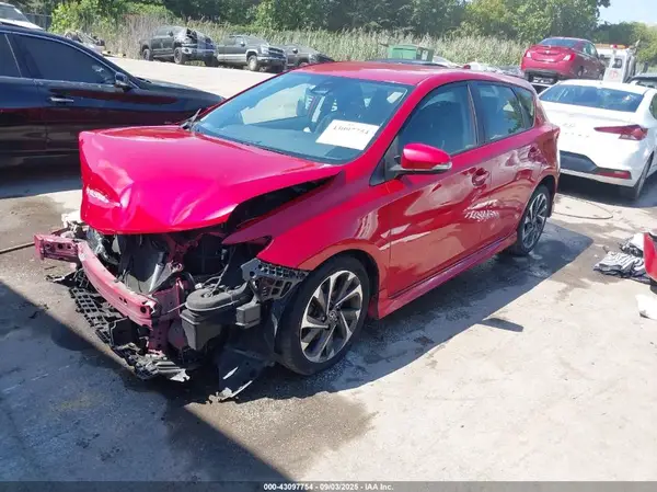JTNKARJE7JJ559699 2018 TOYOTA COROLLA - Image 2