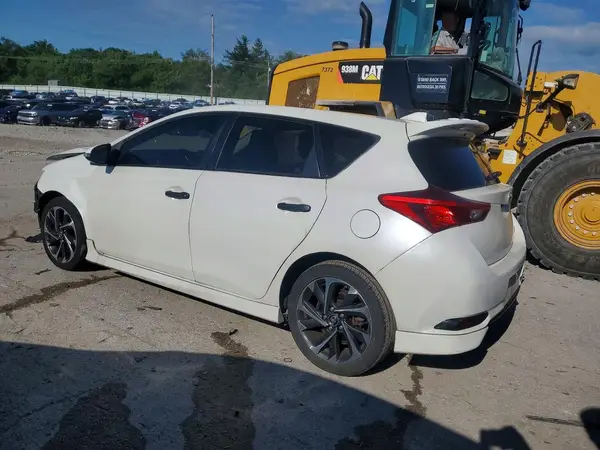 JTNKARJE7JJ559721 2018 TOYOTA COROLLA - Image 2
