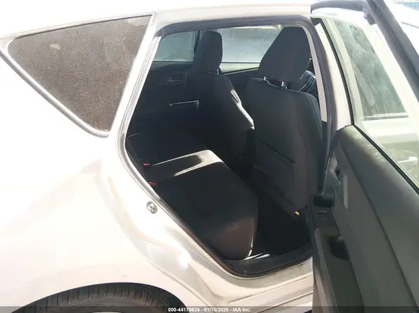 JTNKARJE7JJ561176 2018 TOYOTA COROLLA - Image 8