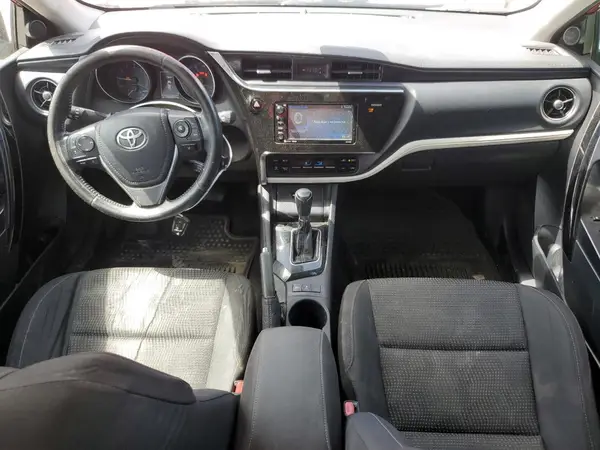 JTNKARJE7JJ561243 2018 TOYOTA COROLLA - Image 8