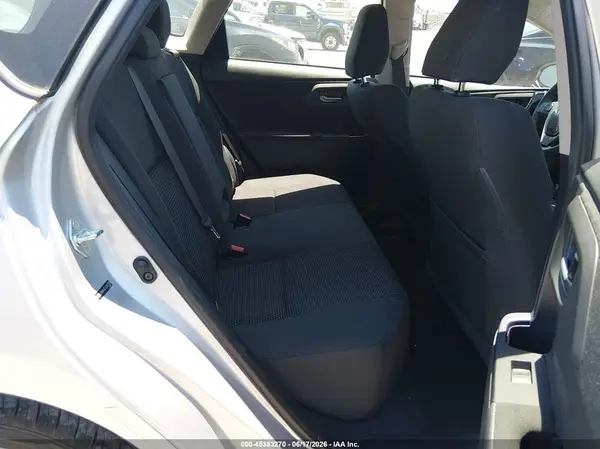JTNKARJE7JJ561520 2018 TOYOTA COROLLA - Image 8