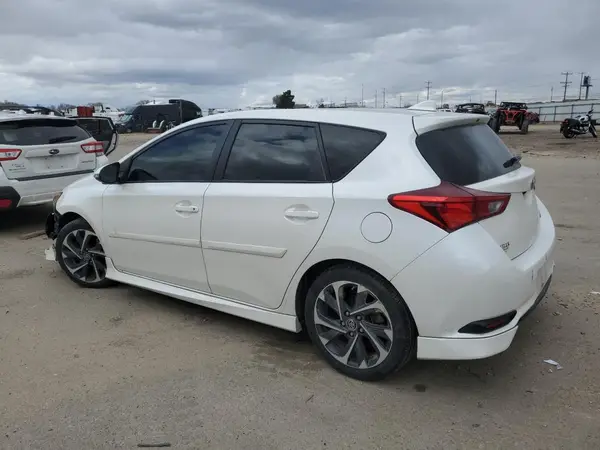 JTNKARJE7JJ562845 2018 TOYOTA COROLLA - Image 2