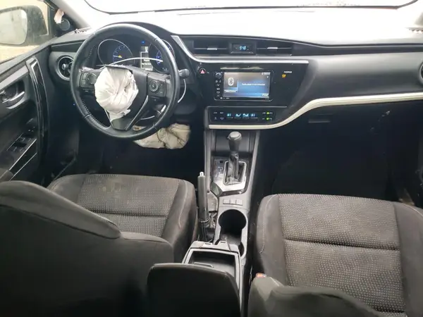 JTNKARJE7JJ562845 2018 TOYOTA COROLLA - Image 8