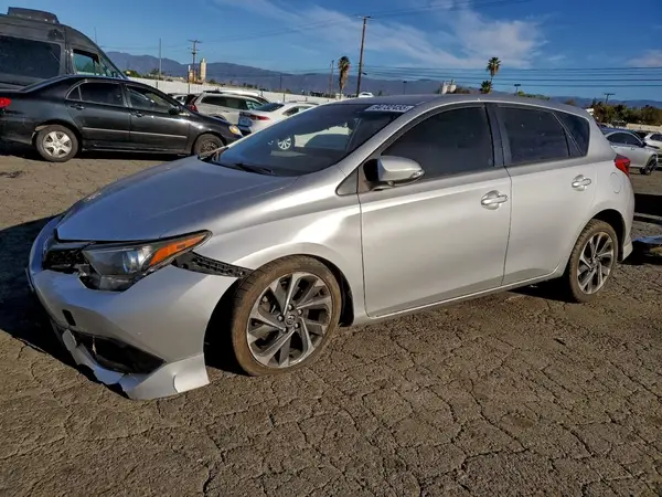 JTNKARJE7JJ562893 2018 TOYOTA COROLLA - Image 1