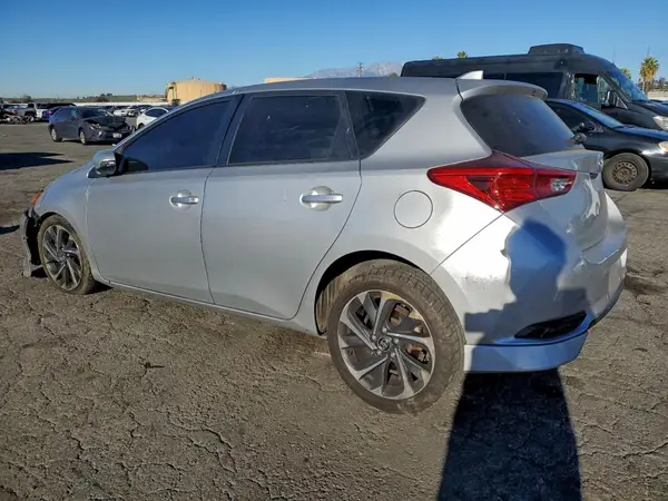 JTNKARJE7JJ562893 2018 TOYOTA COROLLA - Image 2