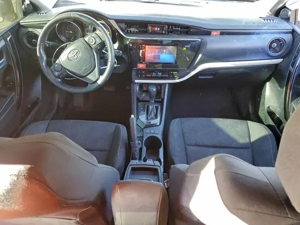 JTNKARJE7JJ562893 2018 TOYOTA COROLLA - Image 8