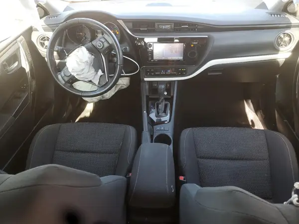 JTNKARJE7JJ563641 2018 TOYOTA COROLLA - Image 8