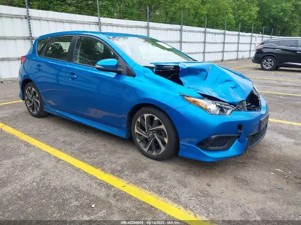 JTNKARJE7JJ563851 2018 TOYOTA COROLLA - Image 1