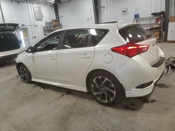 JTNKARJE7JJ563879 2018 TOYOTA COROLLA - Image 2