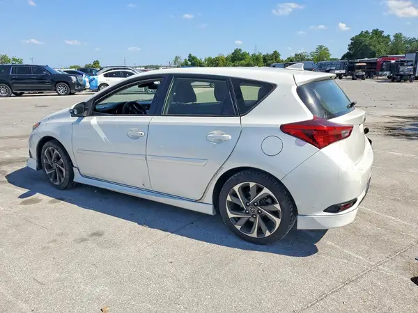 JTNKARJE7JJ564031 2018 TOYOTA COROLLA - Image 2