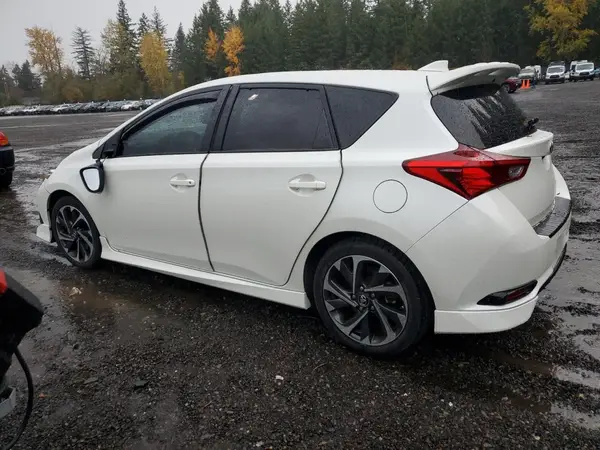 JTNKARJE7JJ564398 2018 TOYOTA COROLLA - Image 2