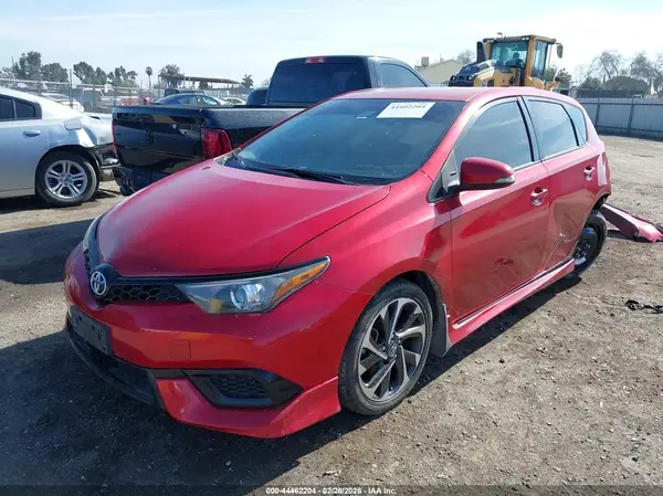 JTNKARJE7JJ565602 2018 TOYOTA COROLLA - Image 2