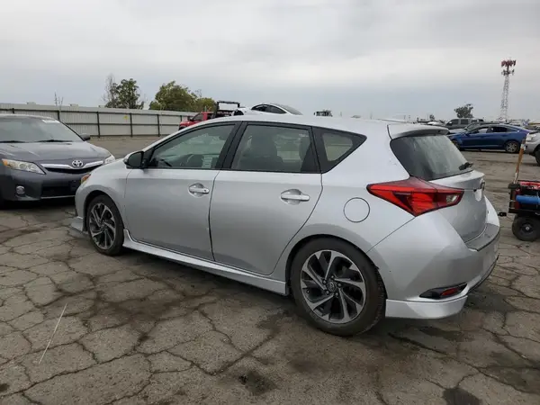 JTNKARJE7JJ566782 2018 TOYOTA COROLLA - Image 2