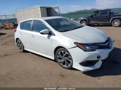 JTNKARJE7JJ568032 2018 TOYOTA COROLLA