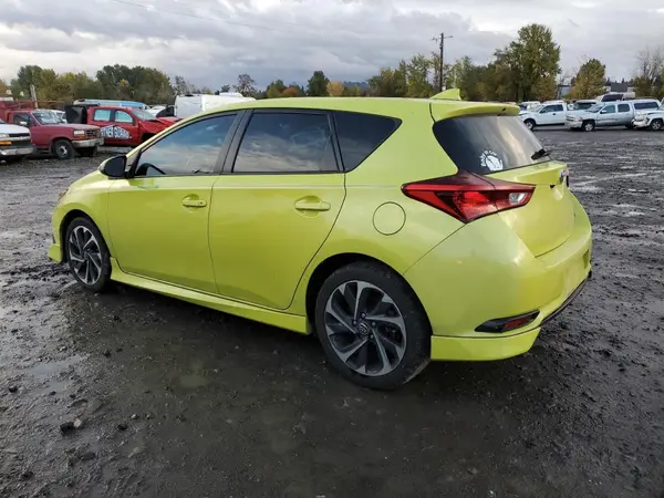 JTNKARJE7JJ568306 2018 TOYOTA COROLLA - Image 2